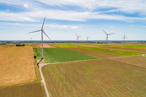 Tyrimas: Lietuvos gyventojai labiausiai nori vėjo ir saulės energetikos plėtros